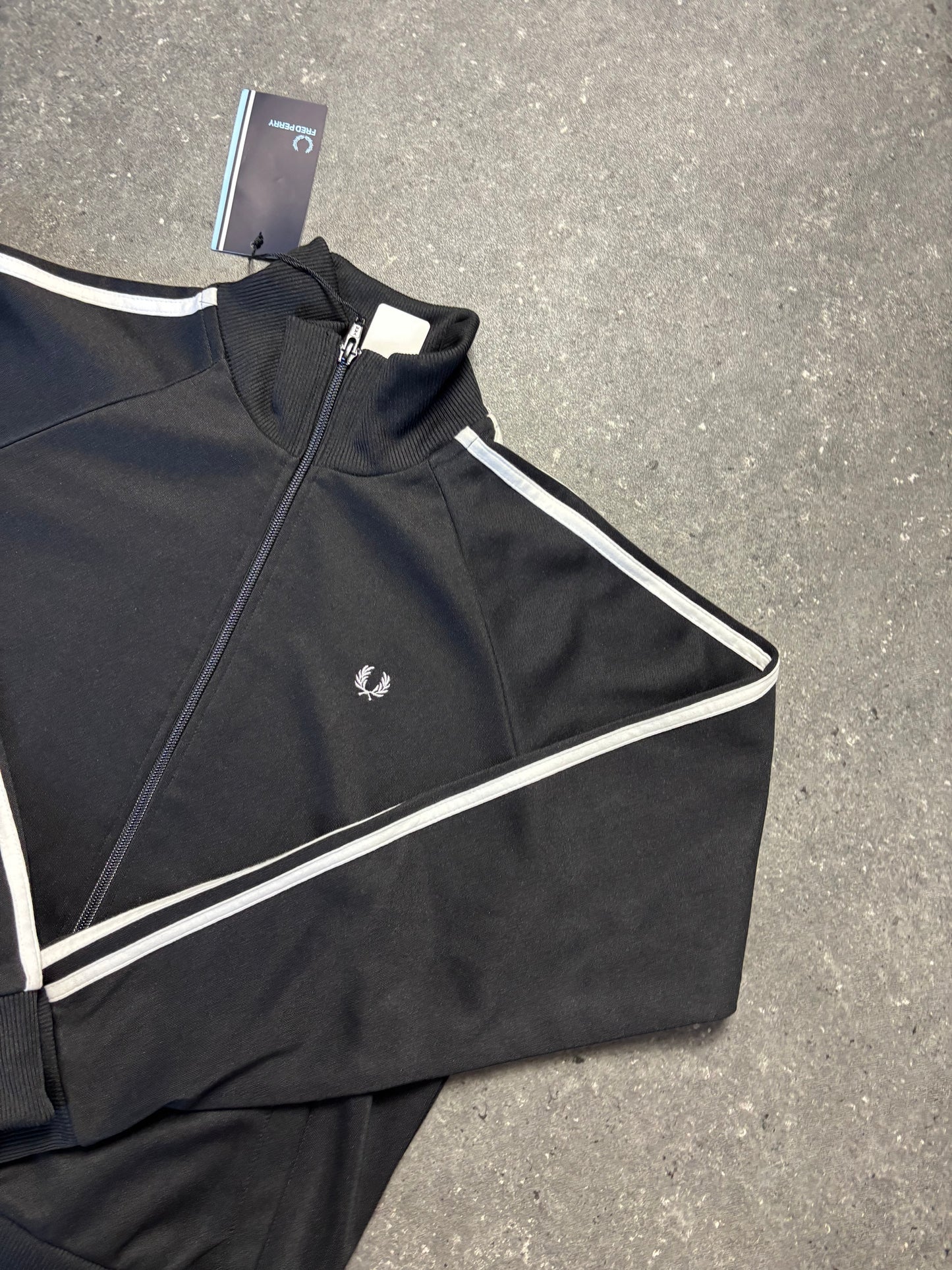 Fred Perry Jacke (XS)