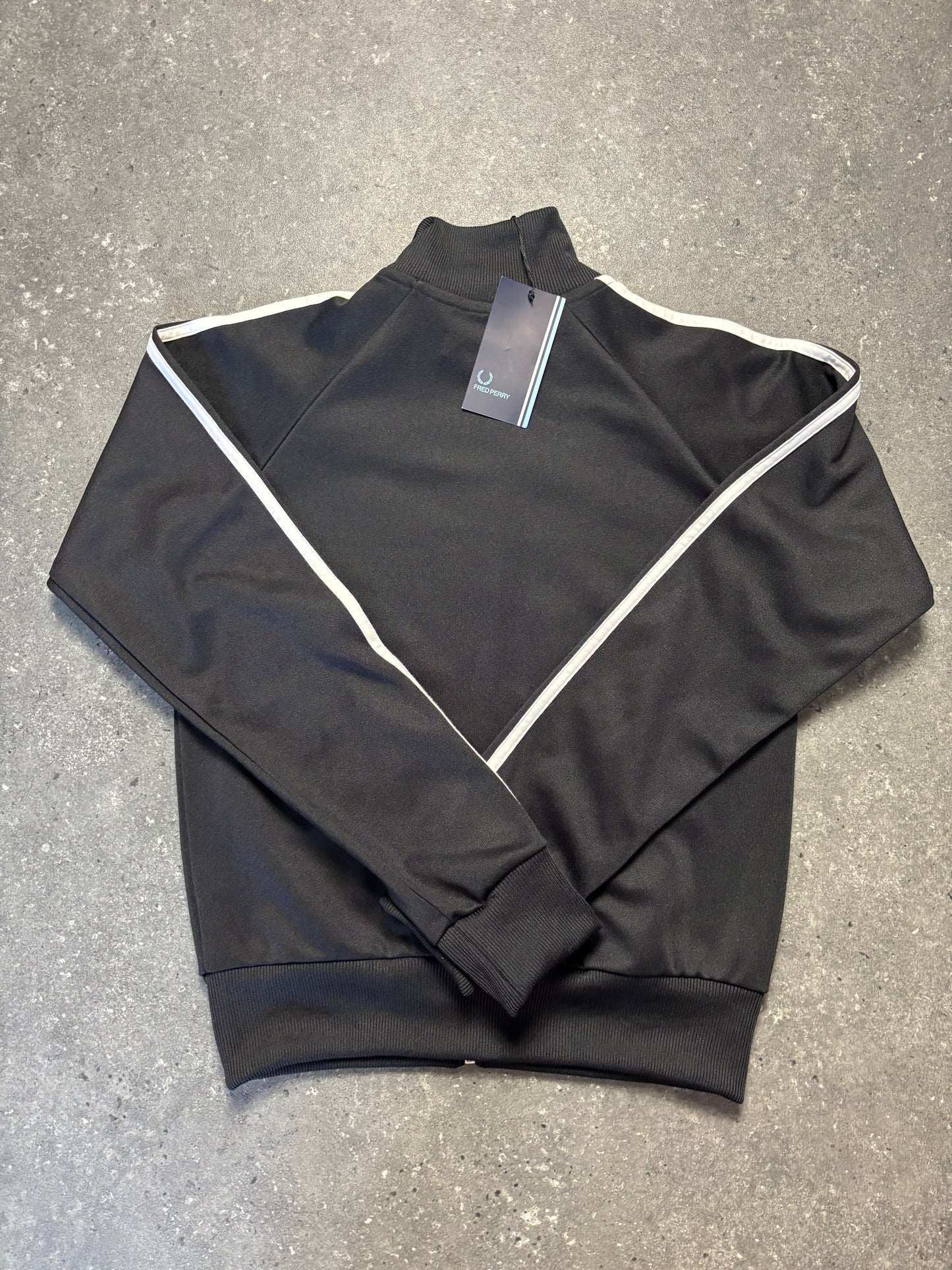 Fred Perry Jacke (XS)