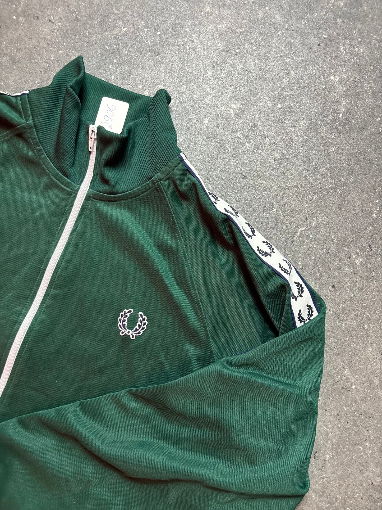 Fred Perry Jacke (L)