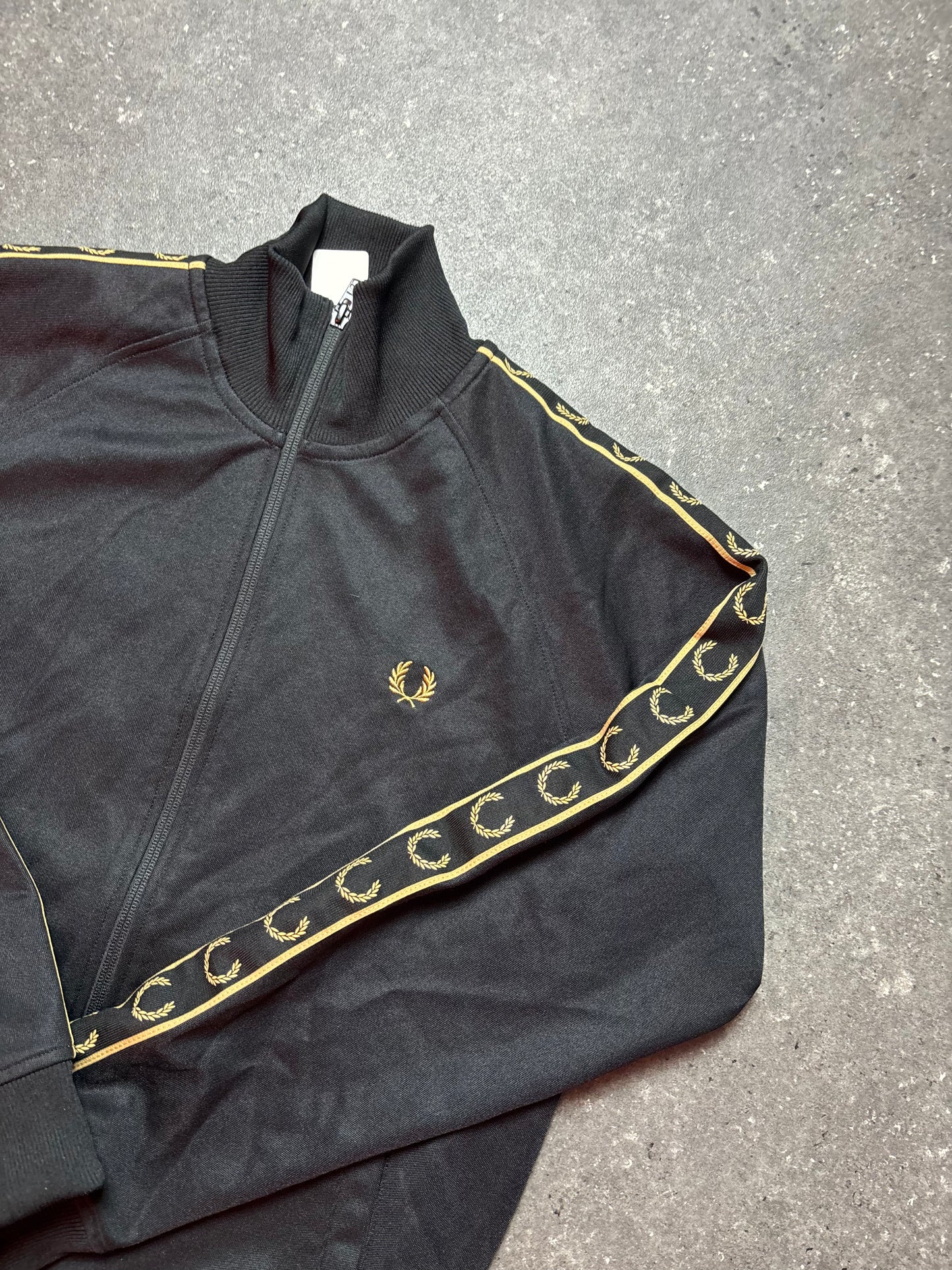 Fred Perry Jacke (M)