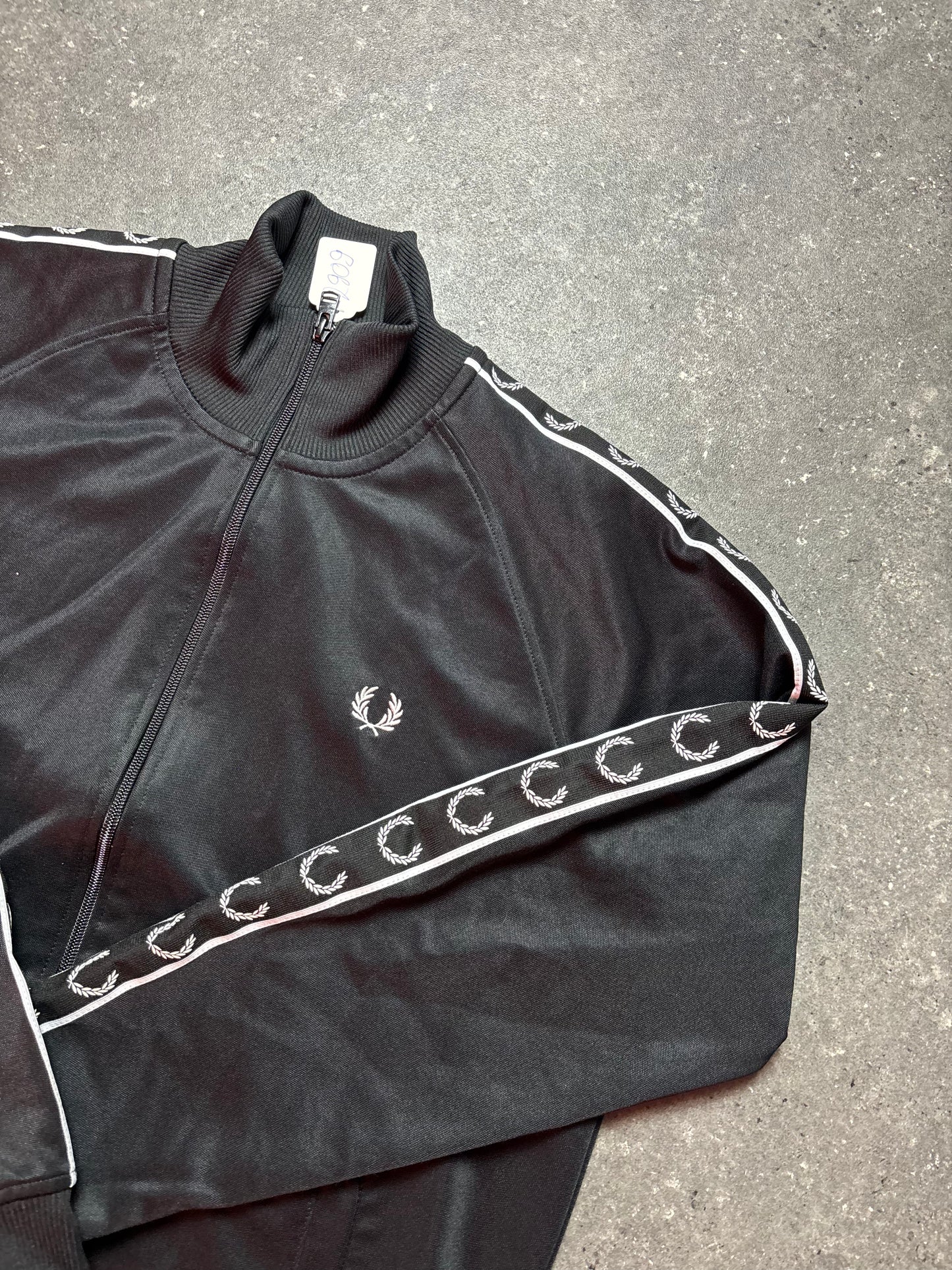Fred Perry Jacke (L)