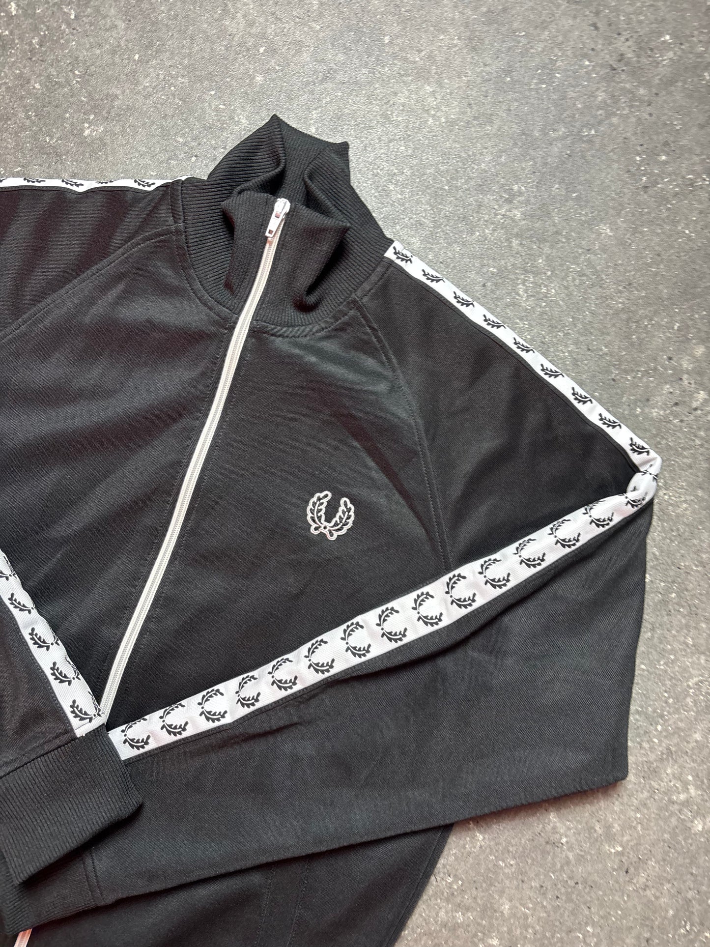Fred Perry Jacke (S)