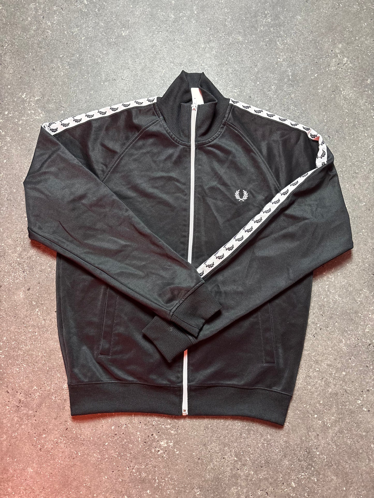 Fred Perry Jacke (M)