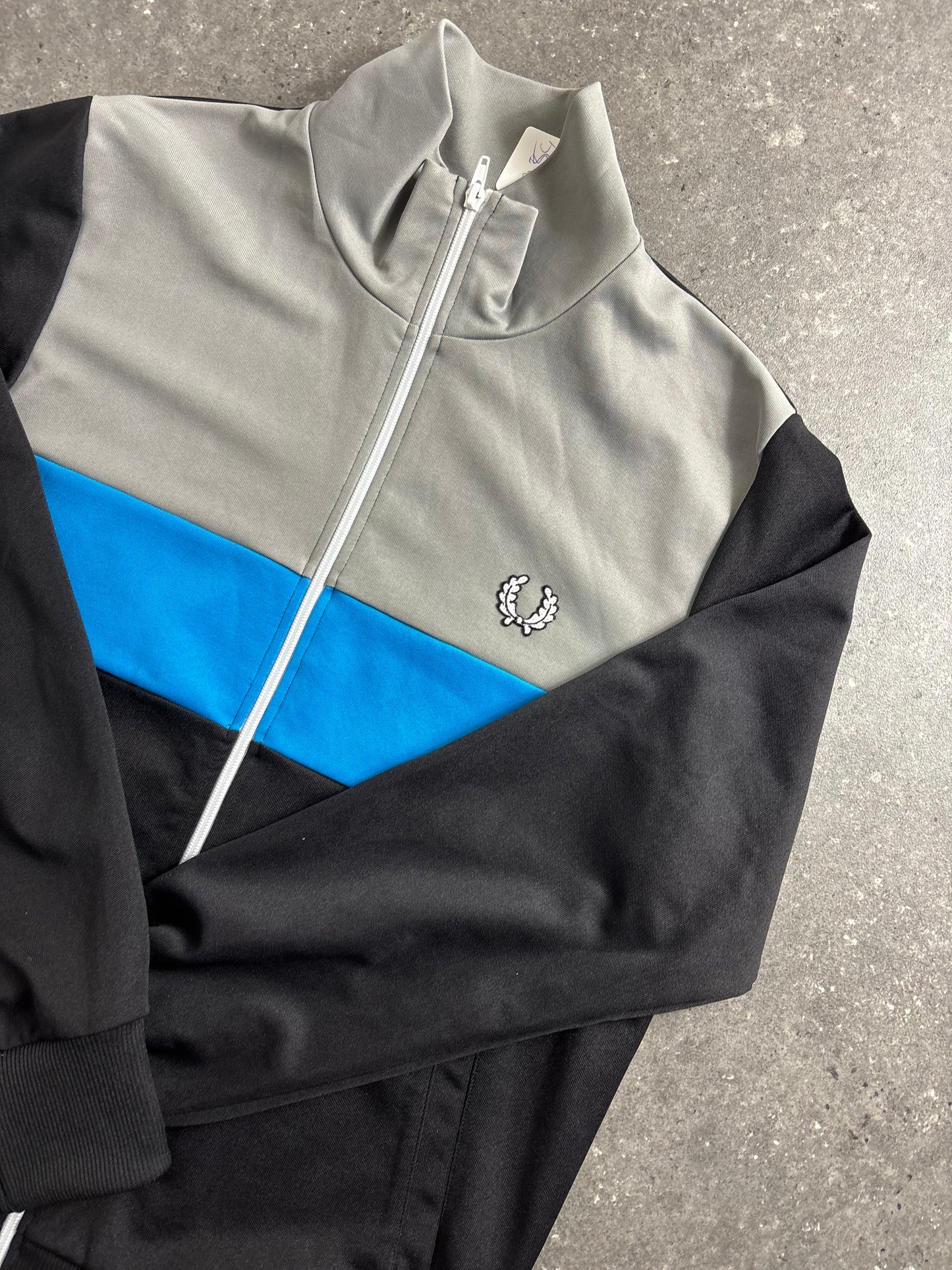 Fred Perry Jacke (L)