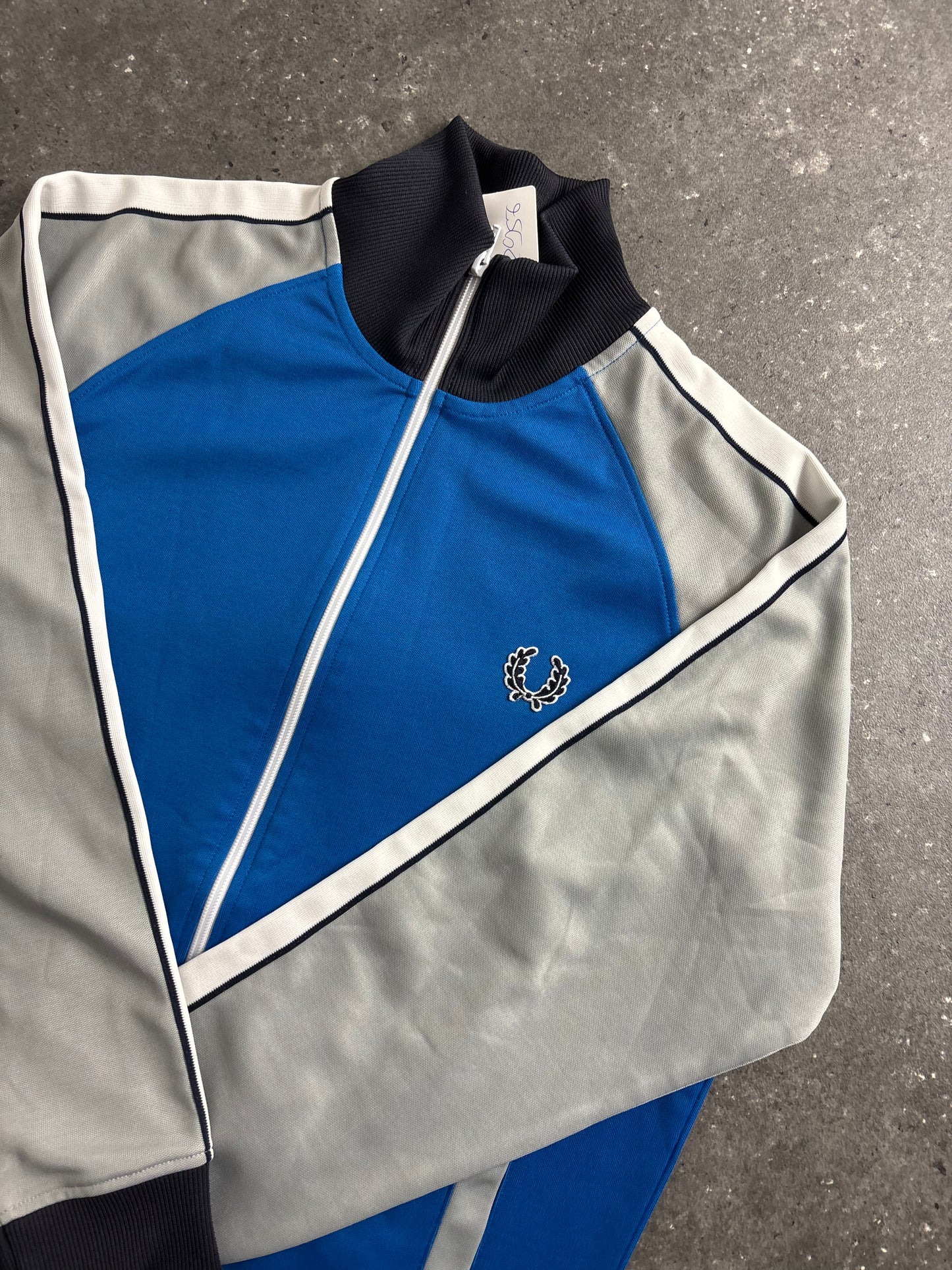 Fred Perry Jacke (M)
