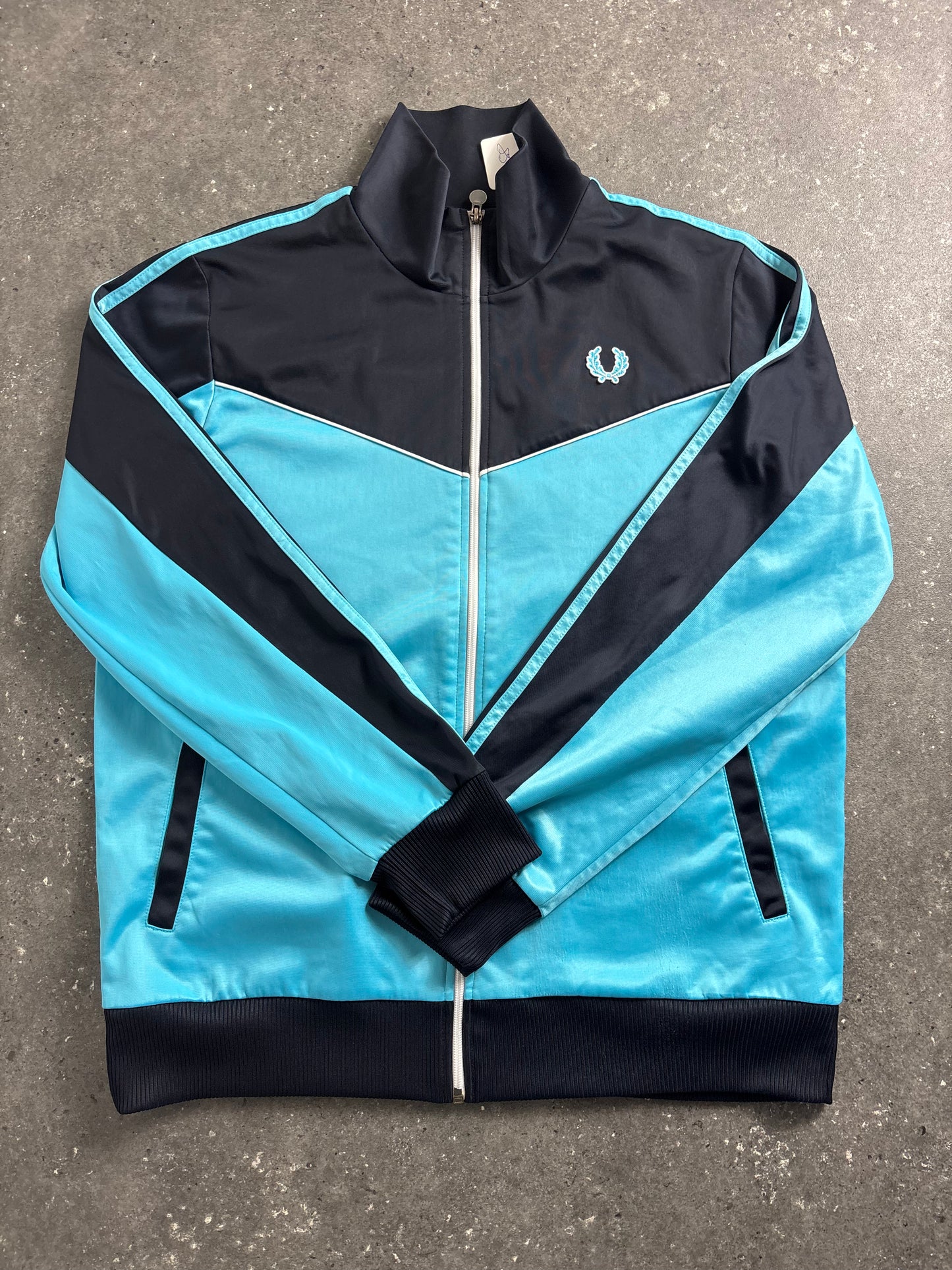 Fred Perry Jacke (XL)