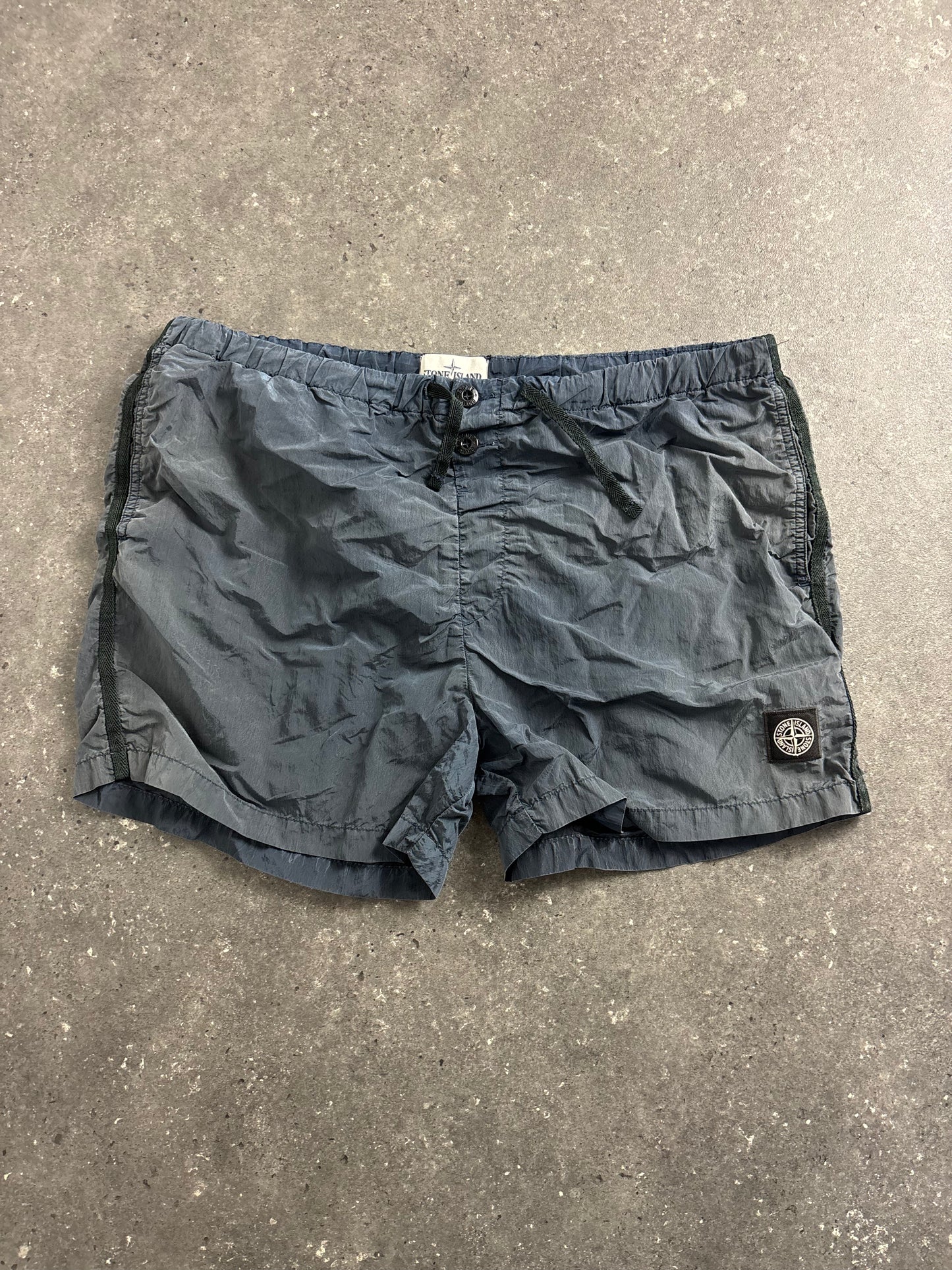 Stone Island Shorts (L)
