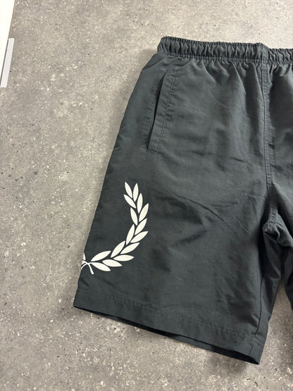 Fred Perry Shorts (M)