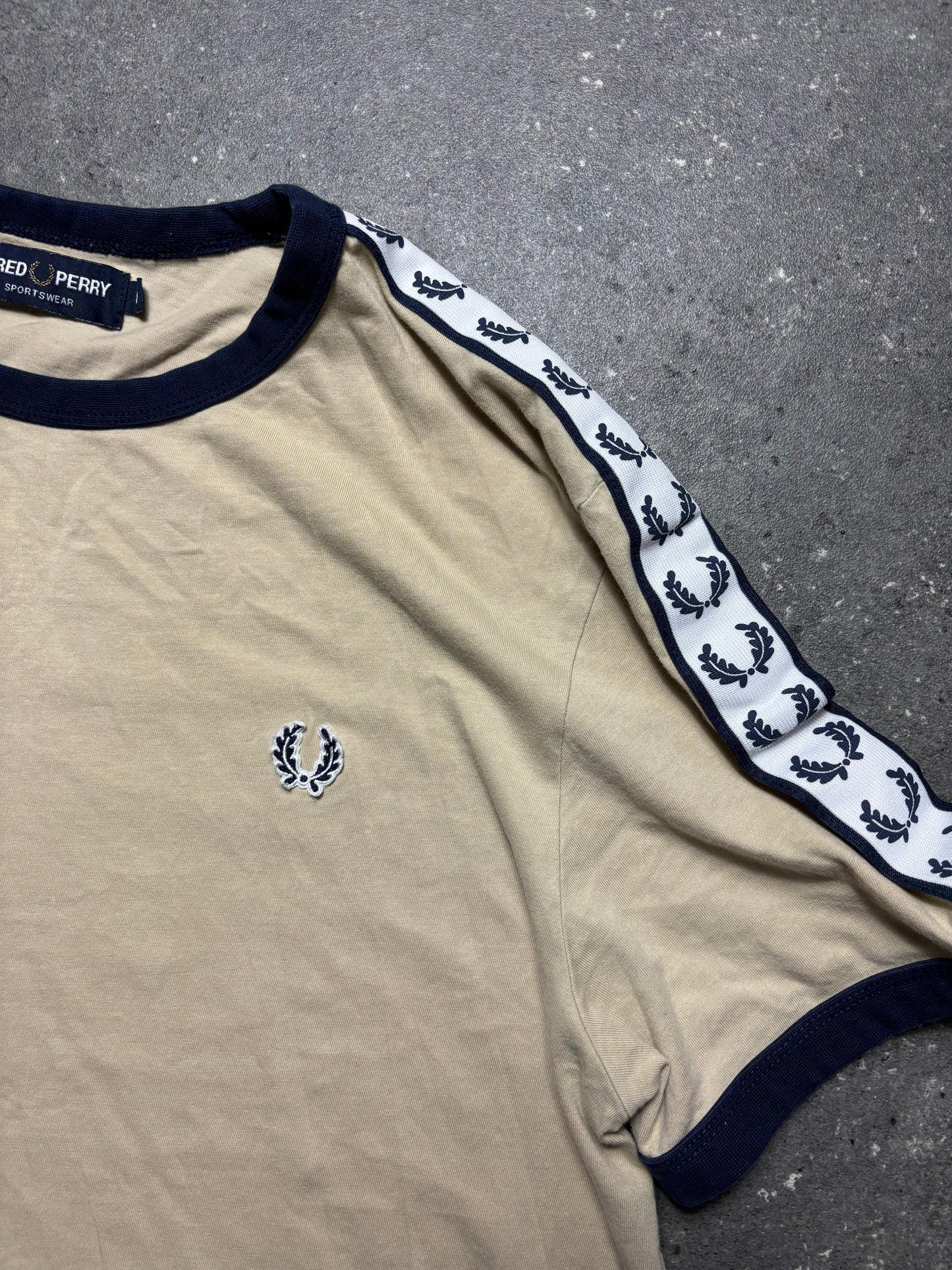 Fred Perry Shirt (L)