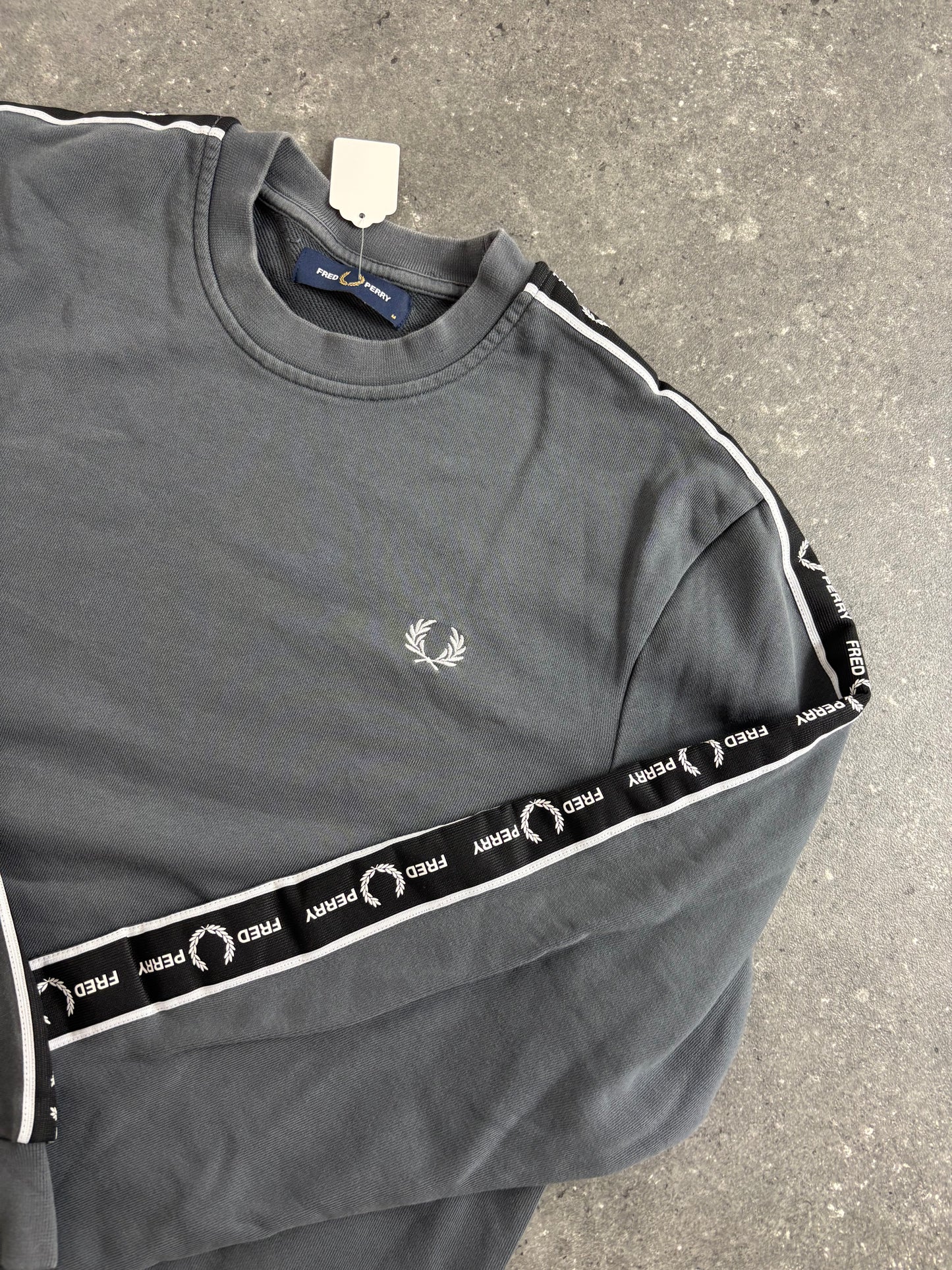 Fred Perry Sweater (M)