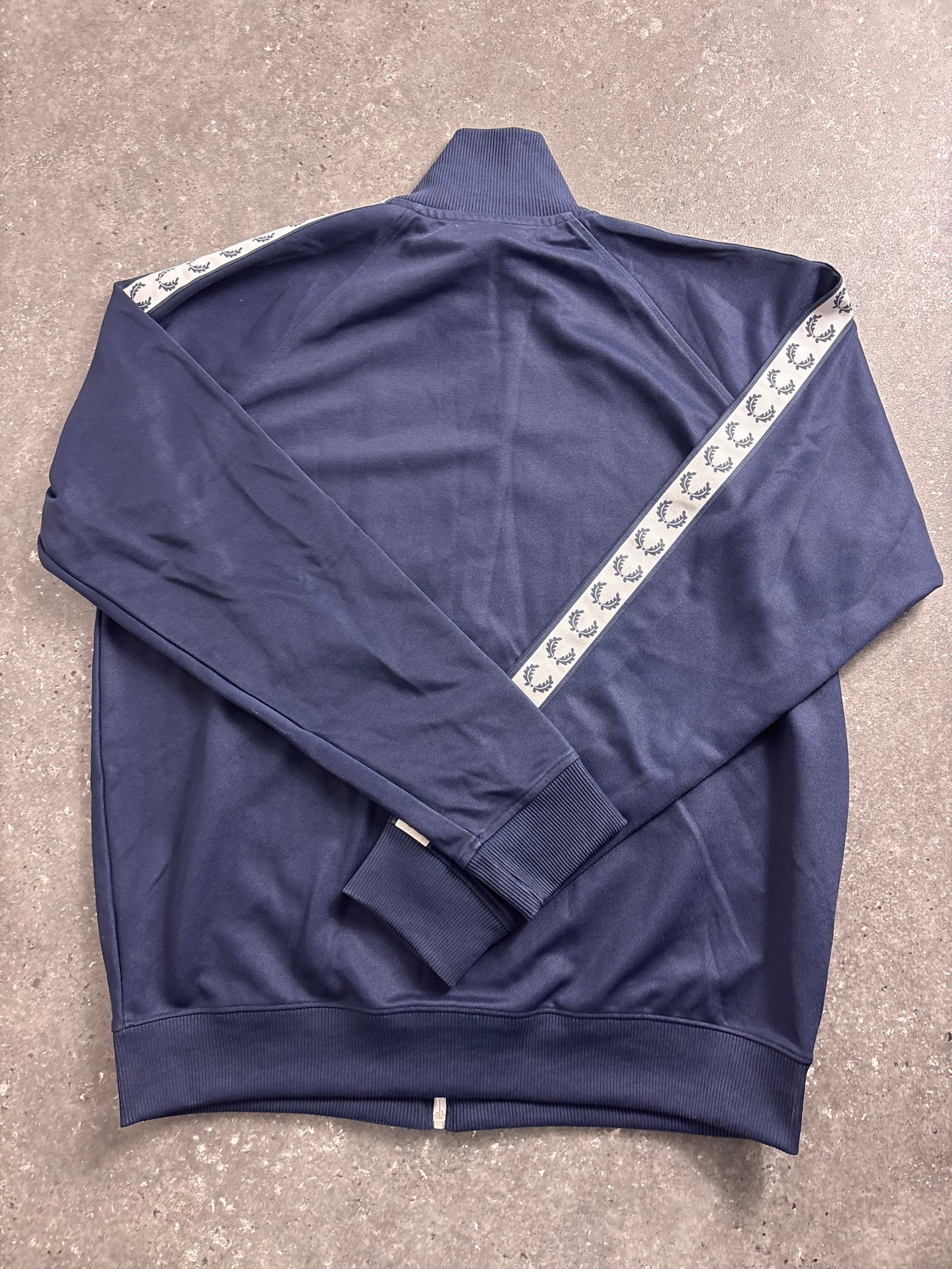 Fred Perry Jacke (XL)