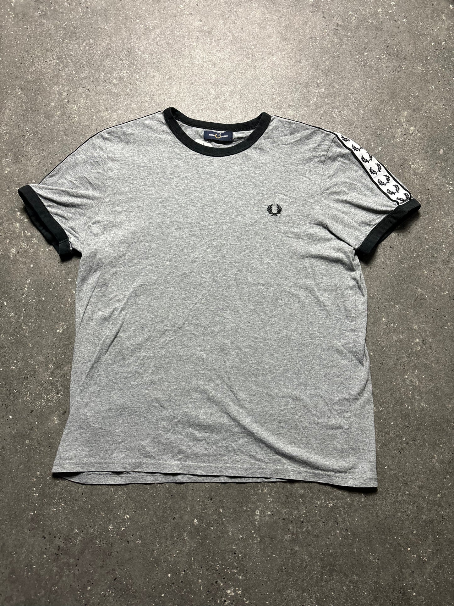 Fred Perry Shirt (L)