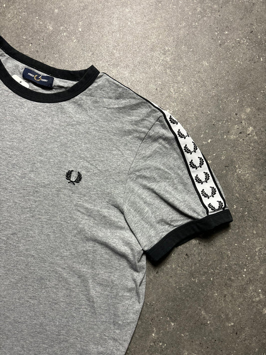 Fred Perry Shirt (L)