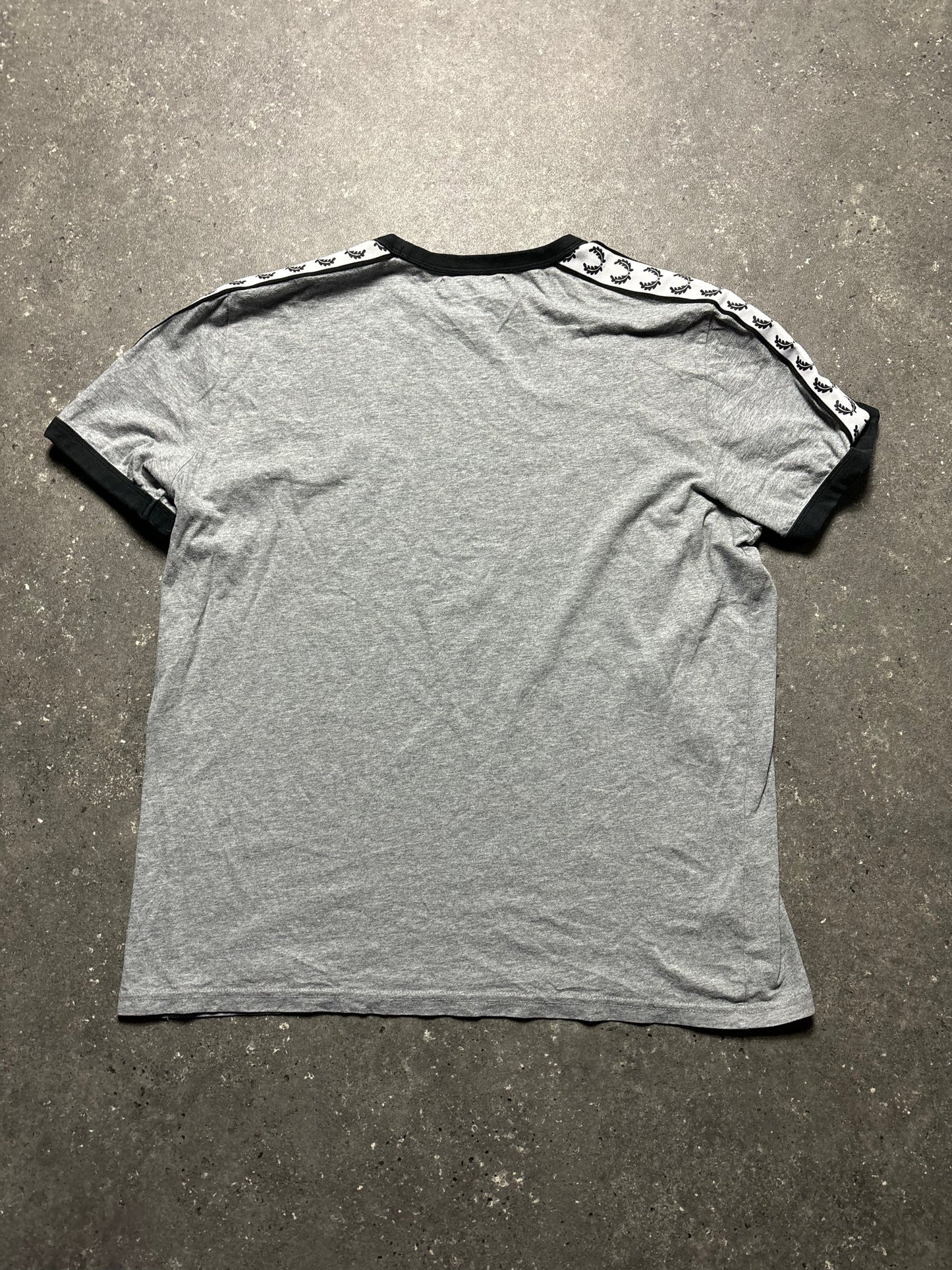 Fred Perry Shirt (L)