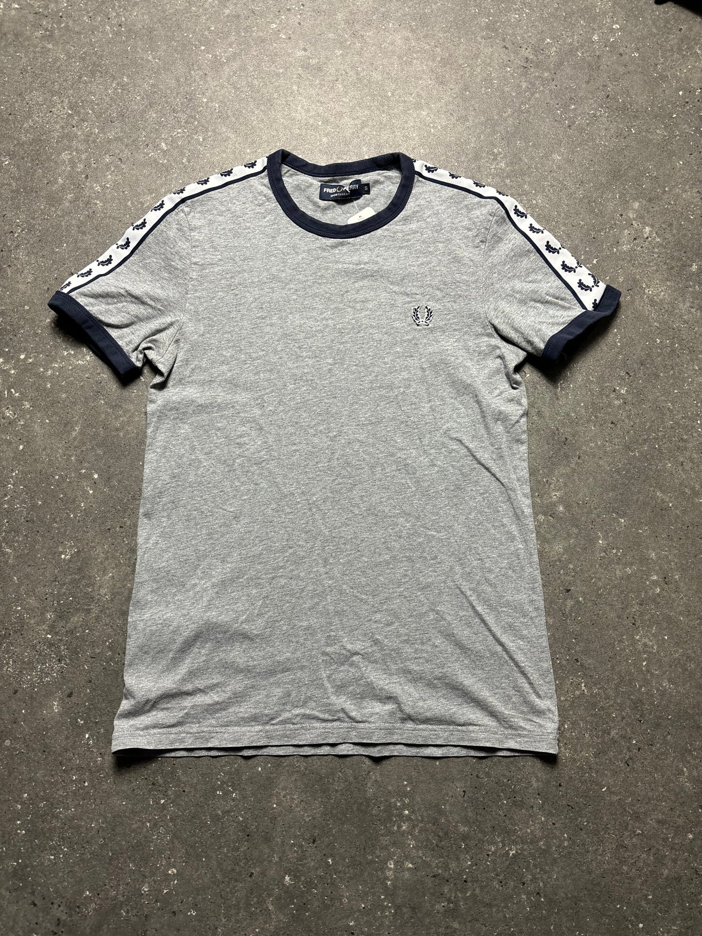 Fred Perry Shirt (S)