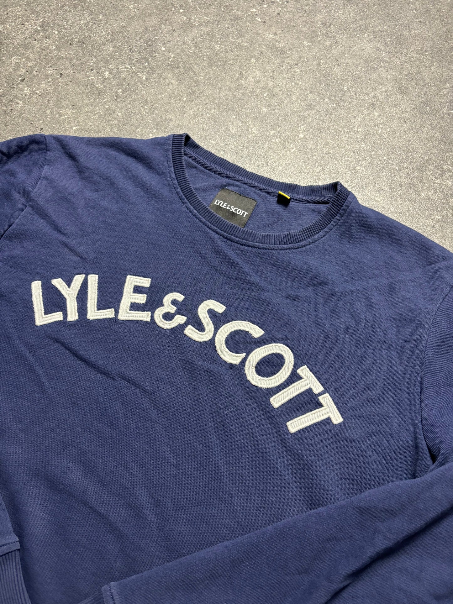 Lyle & Scott Sweater (M)