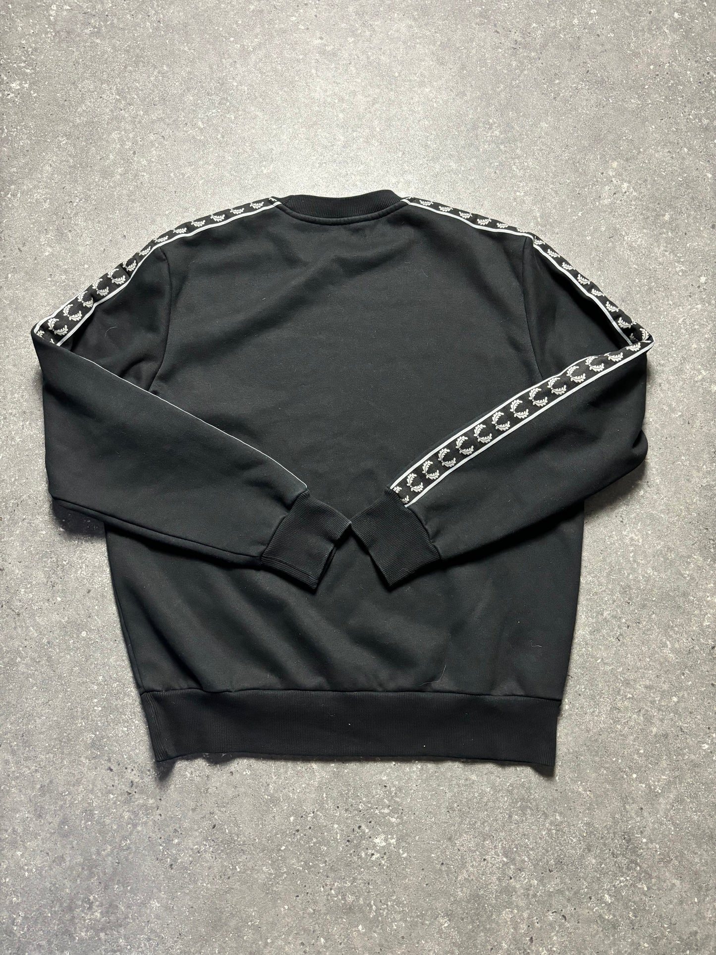 Fred Perry Sweater (XL)