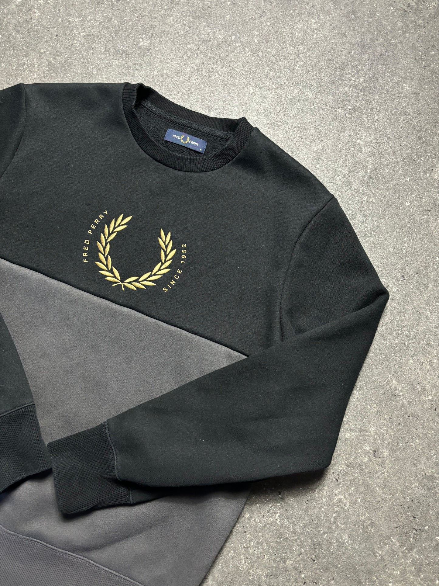 Fred Perry Sweater (M)