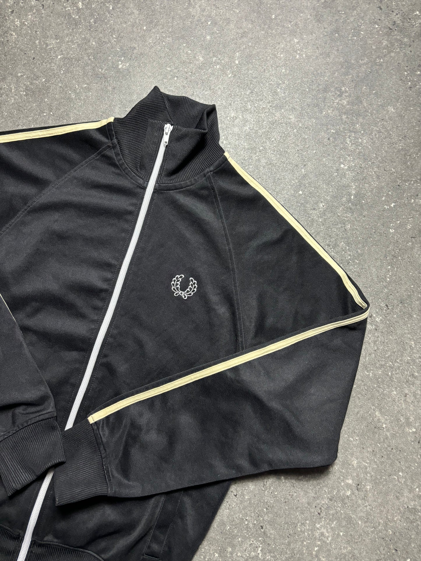 Fred Perry Jacke (XS)