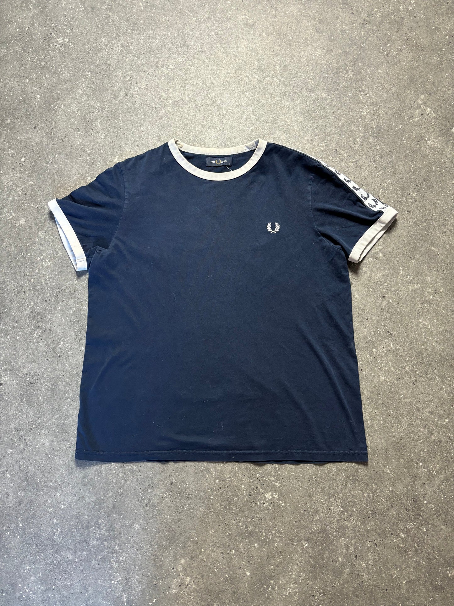 Fred Perry Shirt (L)