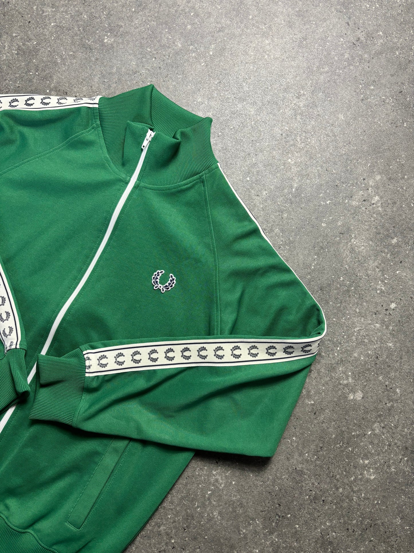 Fred Perry Jacke (M)