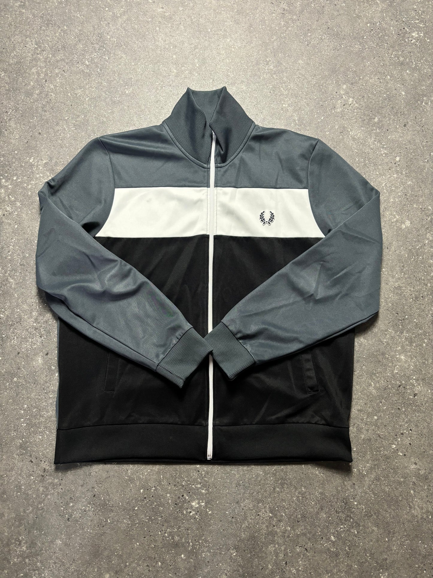 Fred Perry Jacke (XL)