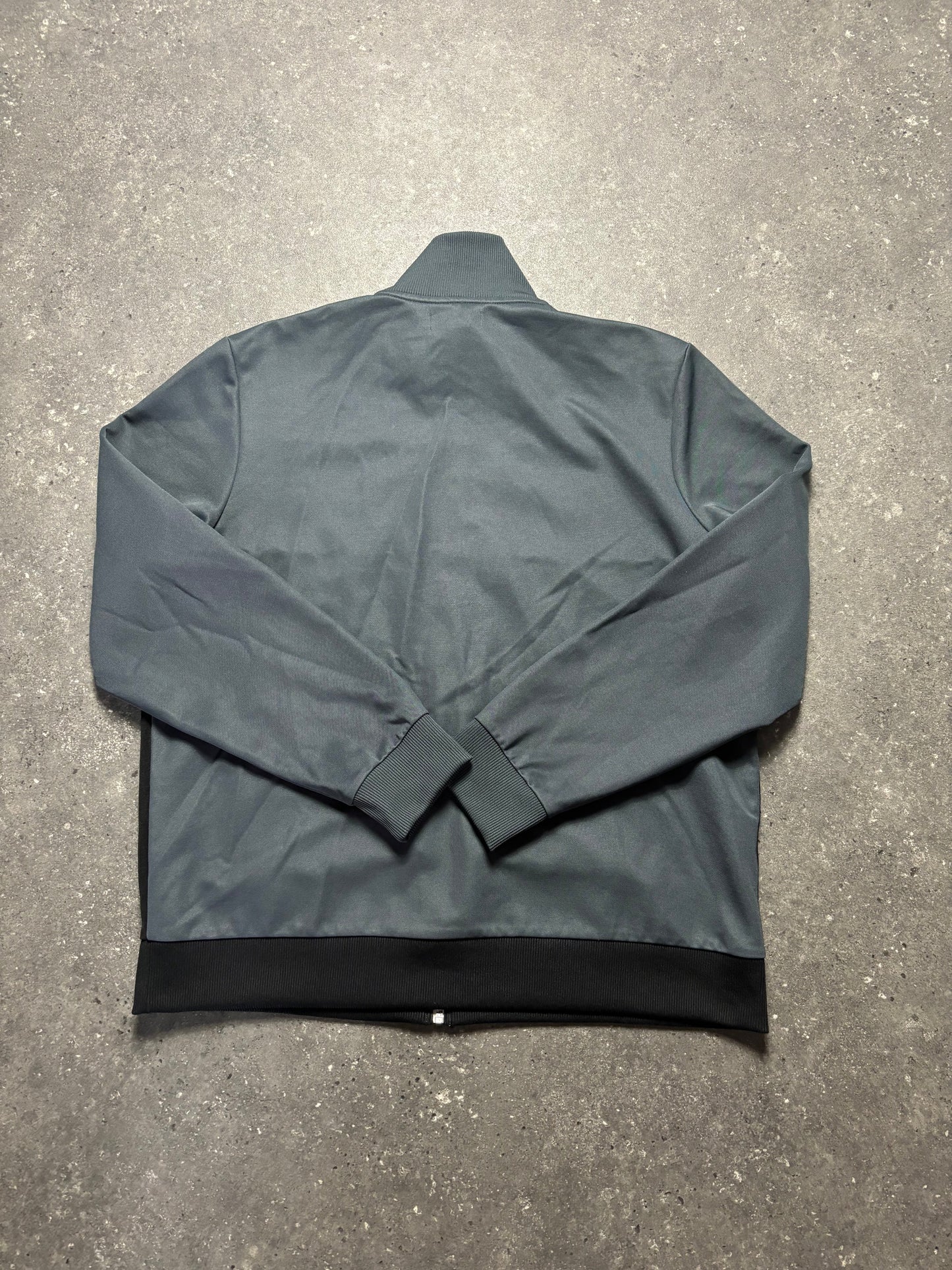 Fred Perry Jacke (XL)