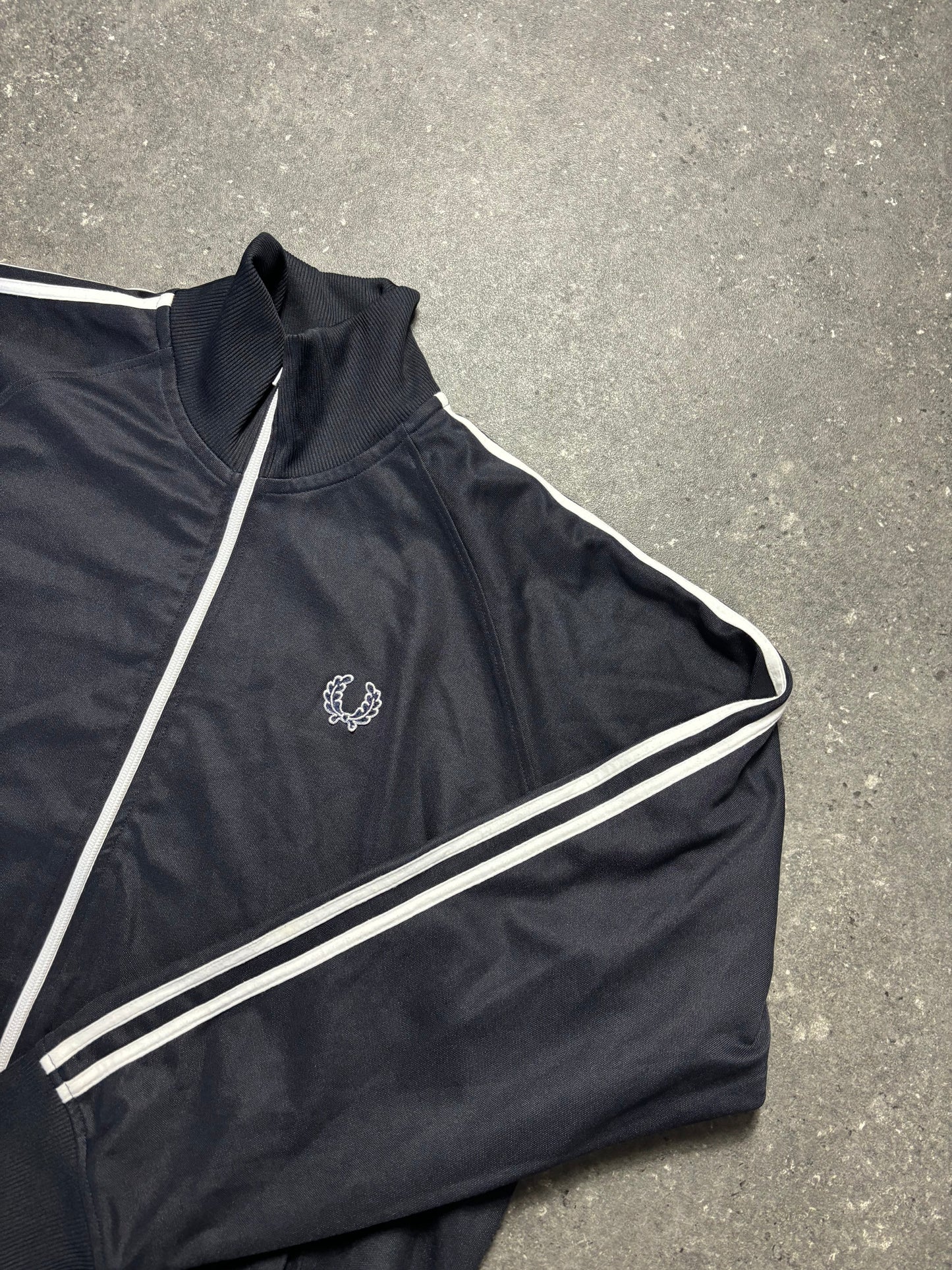 Fred Perry Jacke (XL)
