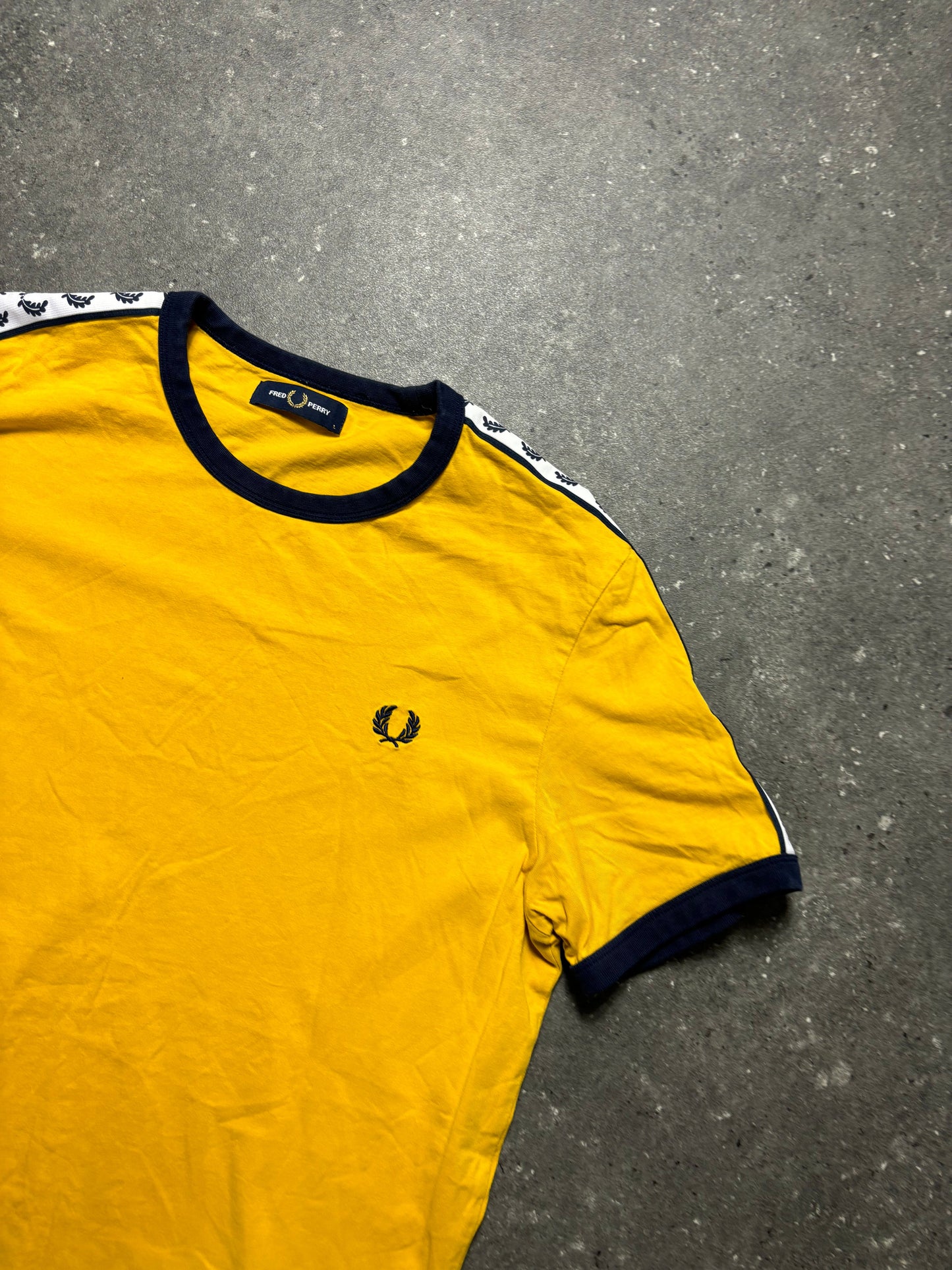 Fred Perry Shirt (L)