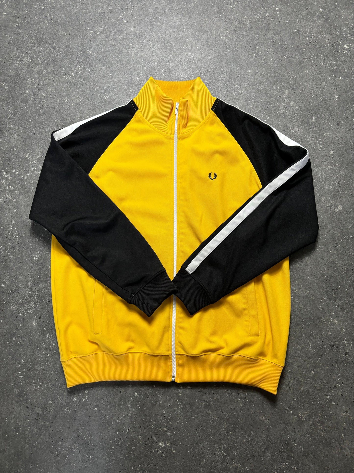 Fred Perry Jacke (XL)