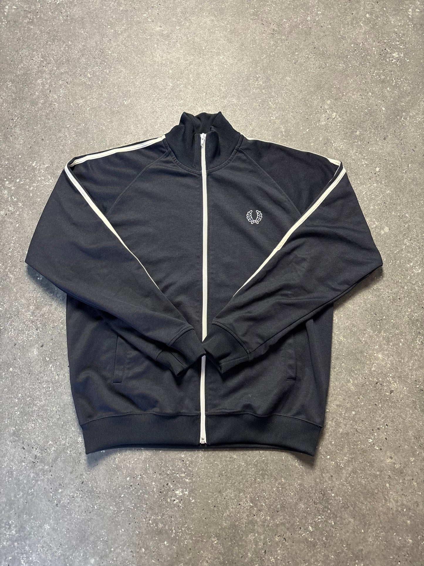 Fred Perry Jacke (L)