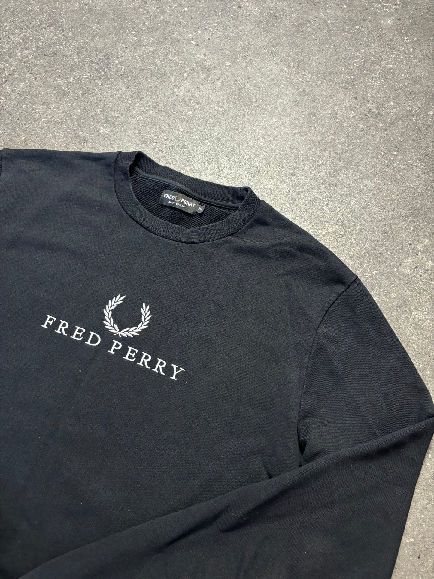 Fred Perry Sweater (XL)