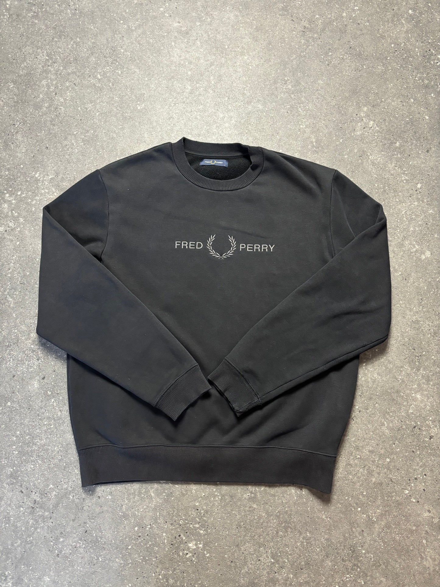 Fred Perry Sweater (L)