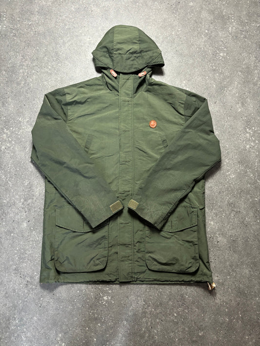 Fred Perry Parker (L)