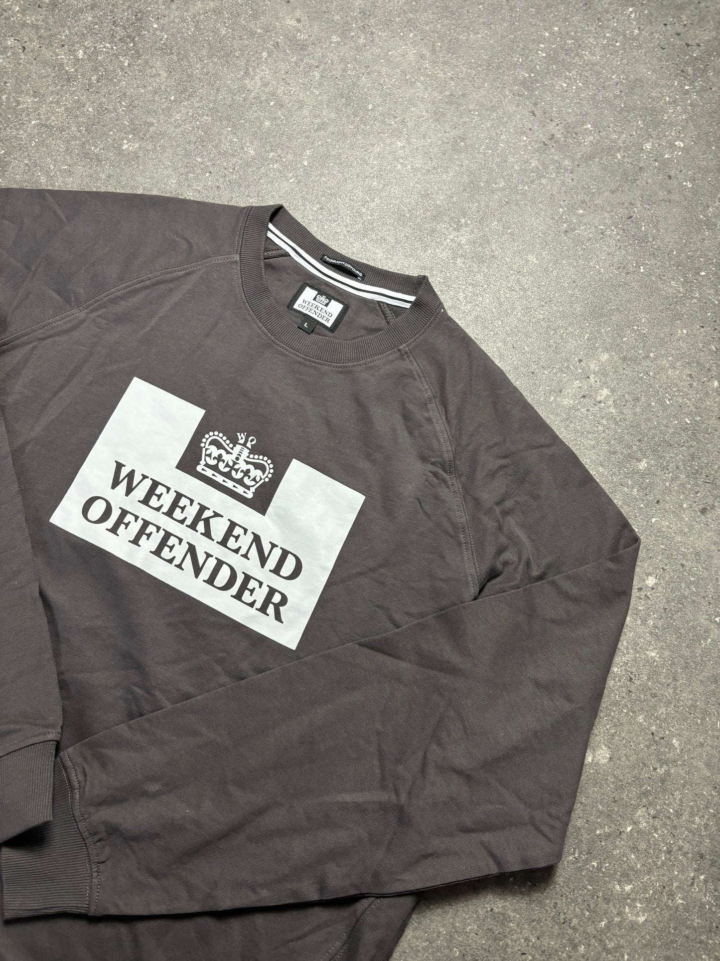 Weekend Offender Sweater (L)