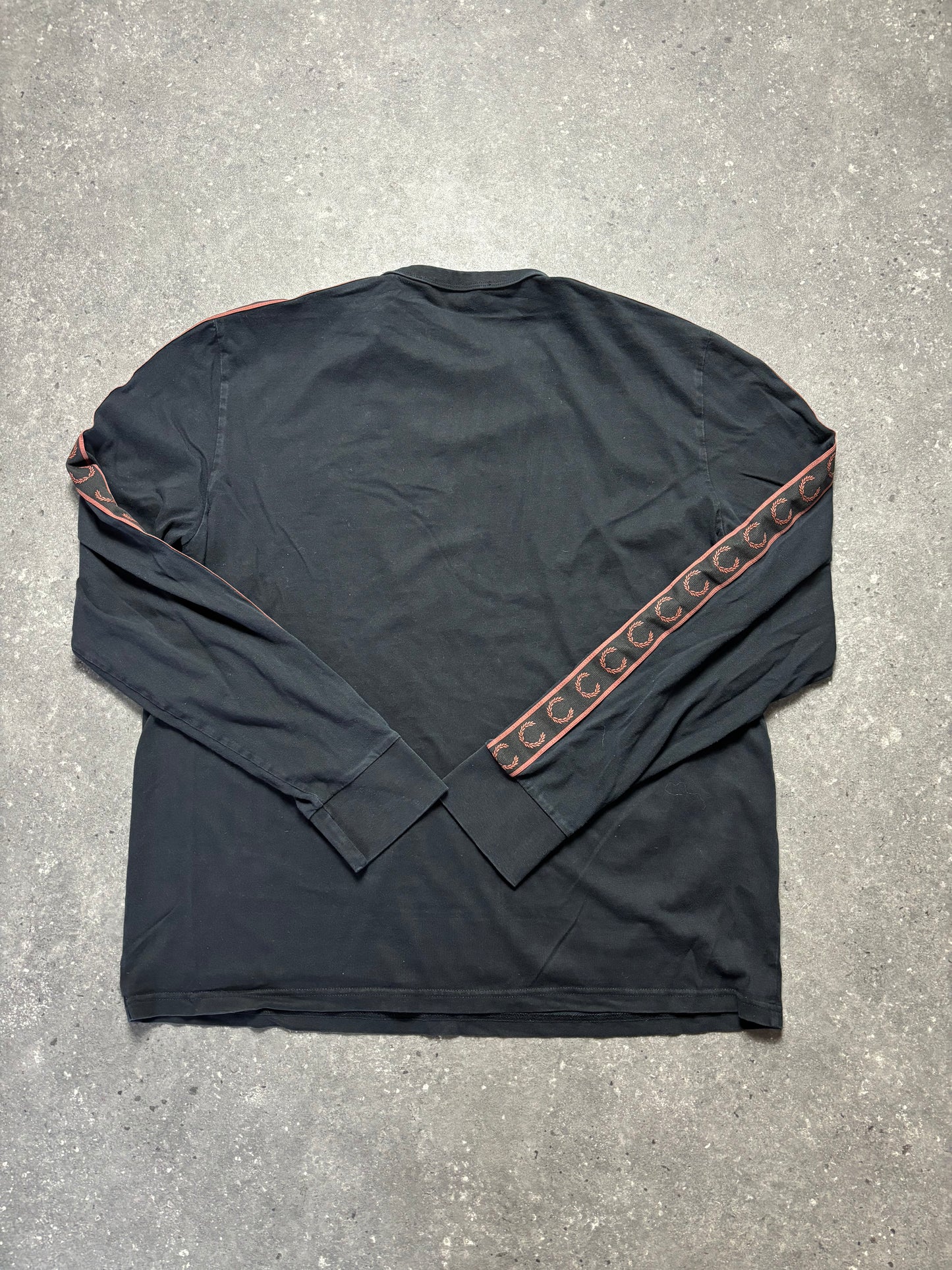 Fred Perry Sweater (XL)