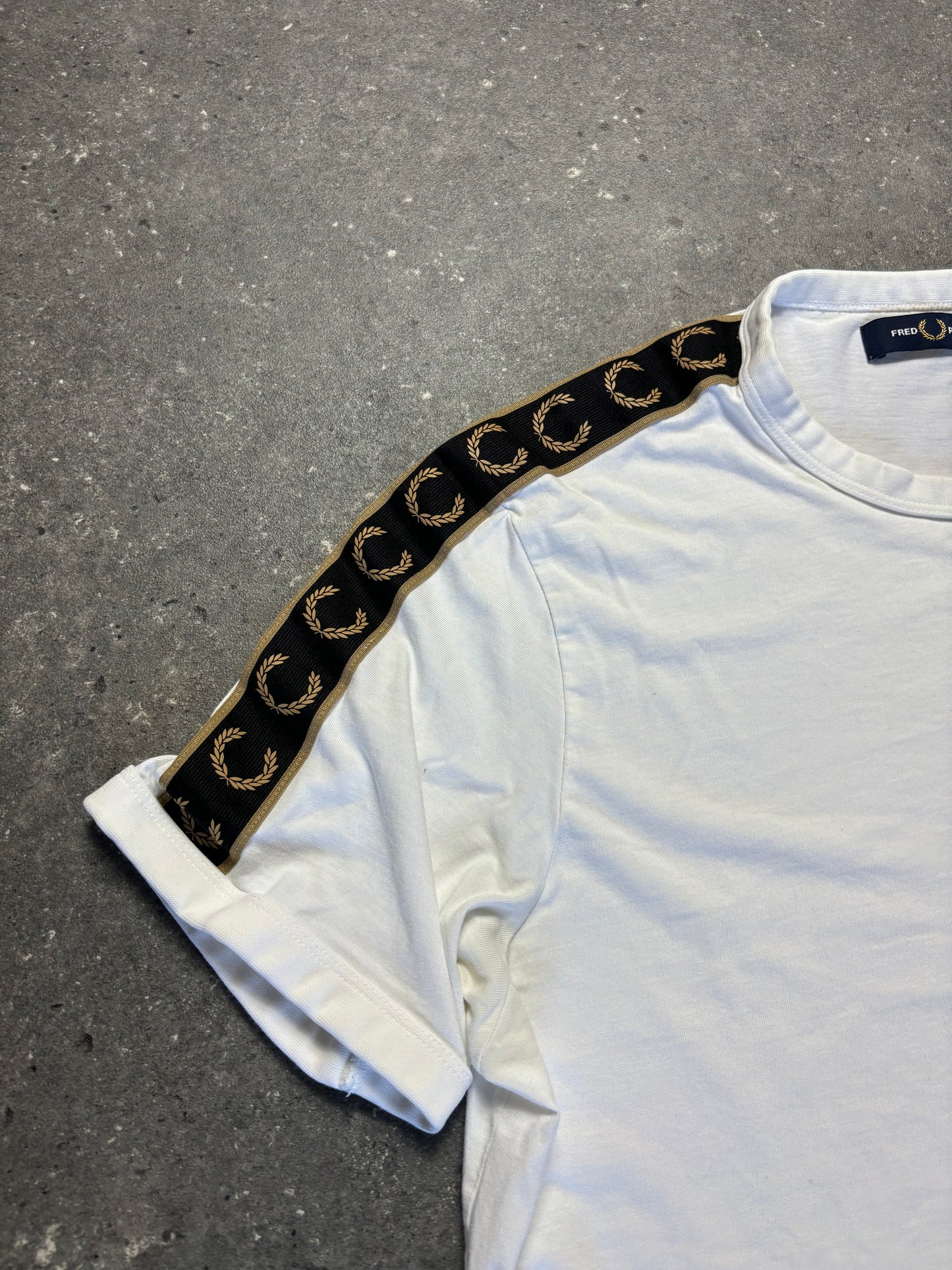 Fred Perry Shirt (L)