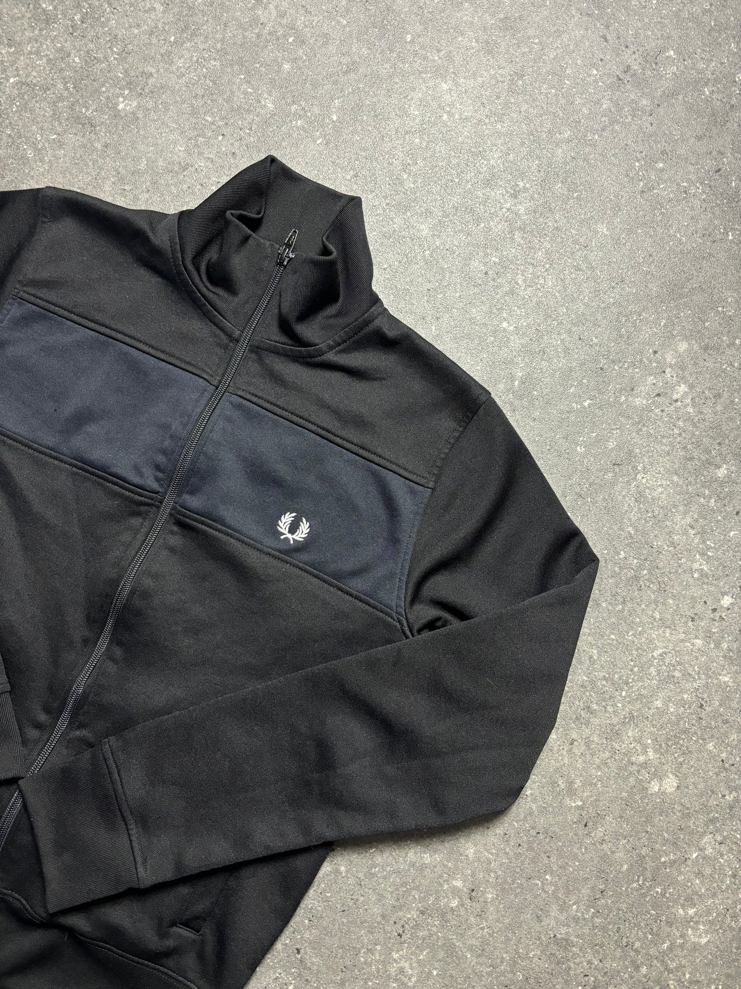 Fred Perry Jacke (XS)