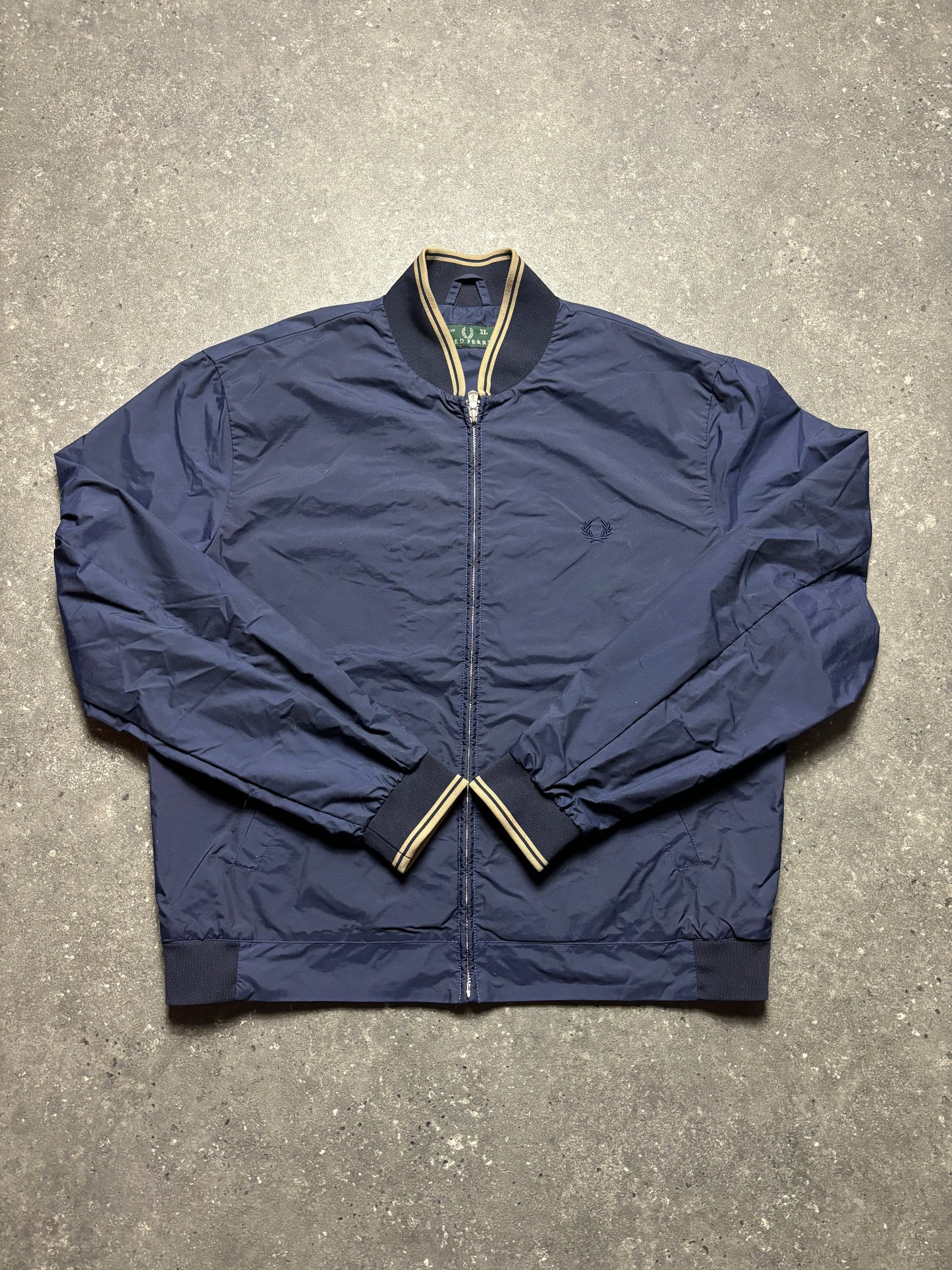 Fred Perry Jacke (XL)